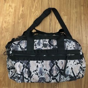 Lululemon Gym to Win Duffel Bag